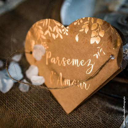 10 Sacs c?ur végétal Parsemez l'amour kraft et bronze 12 x 13 cm