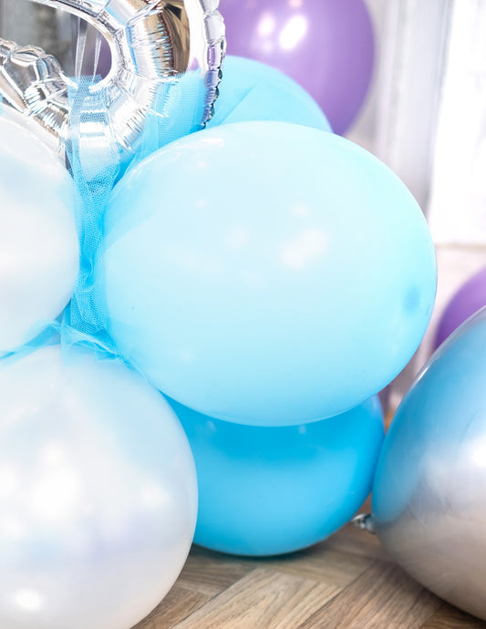 12 Ballons bleu clair 28 cm