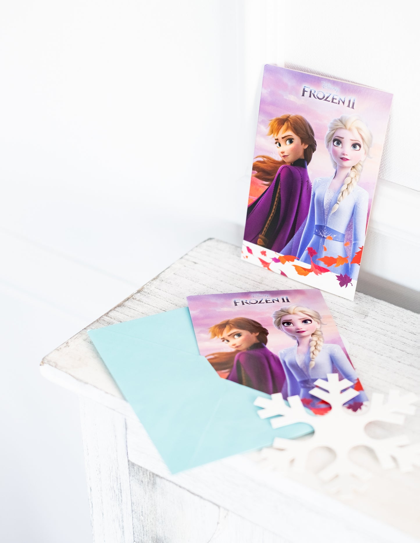 6 Cartons d'invitations et enveloppes La Reine des Neiges 2