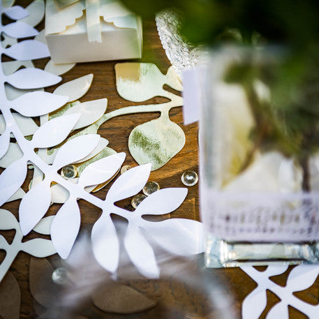 6 Feuilles fougères et eucalyptus blanches et or 30 cm