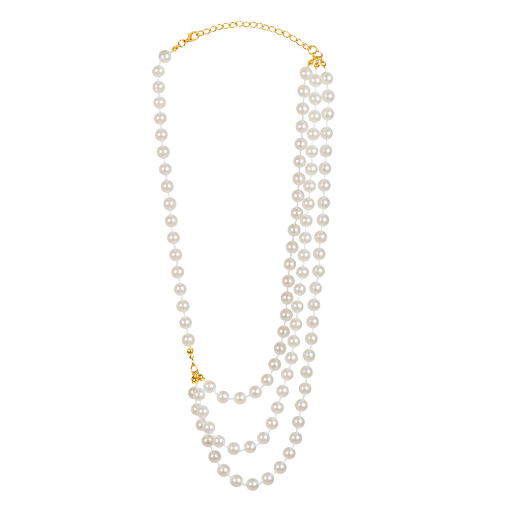 Collier de perles triple rang avec boucles d'oreilles assorties