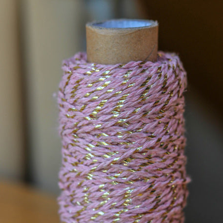 Bobine cordelette baker twine rose et doré 4 mm x 50 m